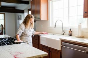 Imagem para o artigo: Farmhouse Kitchens: Granite Worth It? The Shocking Truth